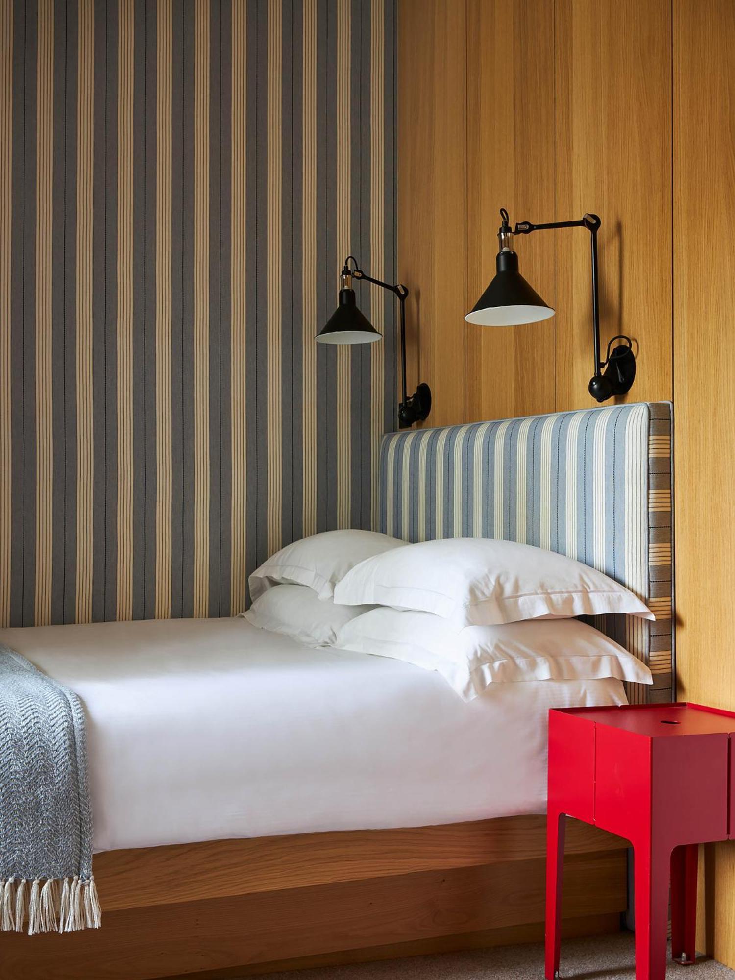 Small Double Room,1537254376:JPEG